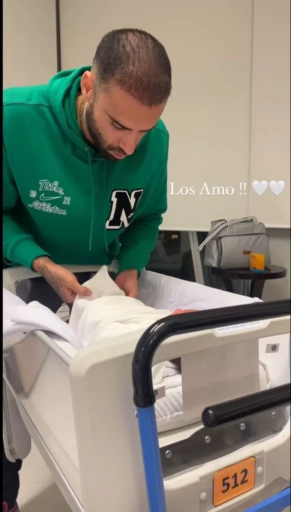 Jota Benz se lució cambiando el pañal a su pequeño Matteo Alessandro/Foto: Instagram