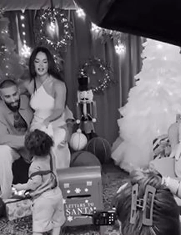 ¿Qué pasó detrás de cámaras de la sesión de fotos de Angie y Jota por Navidad? / Captura ¿Qué pasó detrás de cámaras de la sesión de fotos de Angie y Jota por Navidad? / Captura