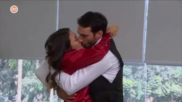Juan Pablo perdonó a Juana y protagonizaron candente escena en su oficina / AméricaTV