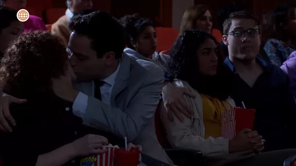 July enfureció tras apasionado beso de Cristóbal con novia frente a ella. Fuente: AméricaTV July enfureció tras apasionado beso de Cristóbal con novia frente a ella. Fuente: AméricaTV