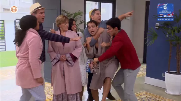 July ordenó a los Gonzales linchar a Cristóbal por traicionar a Francesca. Fuente: AméricaTV