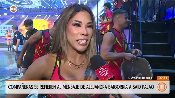 Karen Dejo no estuvo de acuerdo con el agradecimiento de Alejandra Baigorria a Said Palao en premiación / Captura Karen Dejo no estuvo de acuerdo con el agradecimiento de Alejandra Baigorria a Said Palao en premiación / Captura