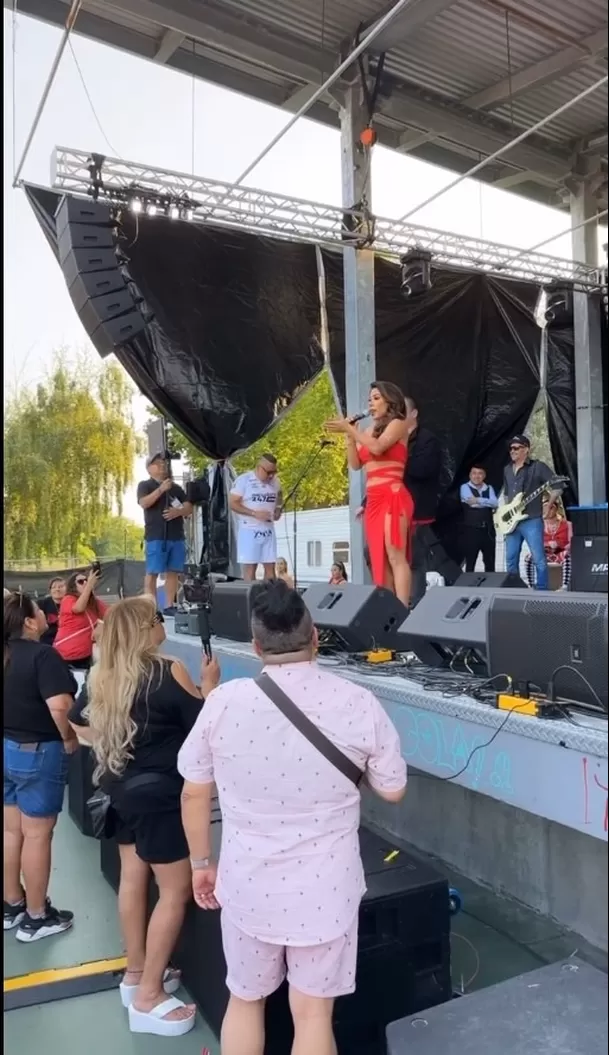 Karen Dejo animó el evento organizado por la colonia peruana en Montreal Canadá por Fiestas Patrias/Foto: Instagram