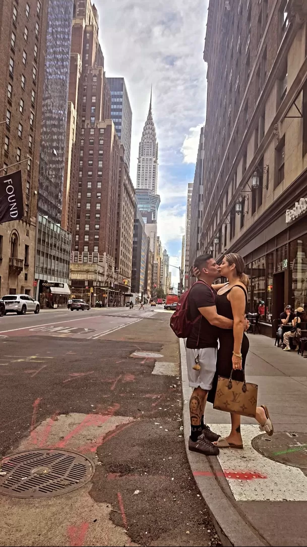 Karla Tarazona y Christian Domínguez de luna de miel en Nueva York / IG: @latarazona Karla Tarazona y Christian Domínguez de luna de miel en Nueva York / IG: @latarazona