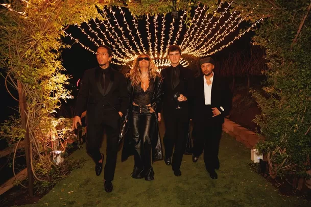 Karol G contó con la compañía de invitadas especiales de la industria del entretenimiento/ Foto: Fb: Karol G Karol G contó con la compañía de invitadas especiales de la industria del entretenimiento/ Foto: Fb: Karol G