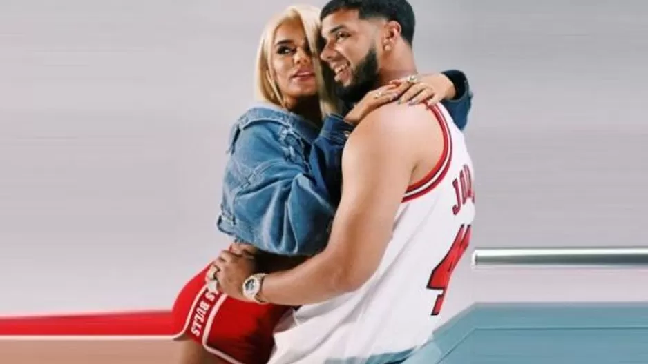 Karol G contó que terminó su romance con Anuel AA por WhatsApp