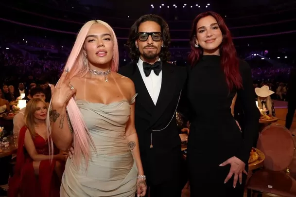 Maluma fue encargado de entregarle a Karol G el primer Grammy de su carrera/Foto; Instagram