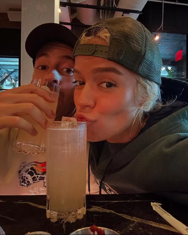 Karol G contó en su documental de Netflix que se sentía feliz de tener una relación "sana" con Feid / Instagram