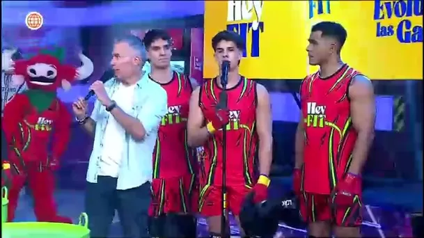 Kevin Díaz también protagonizó un curioso momento con Rosángela Espinoza./ América TV