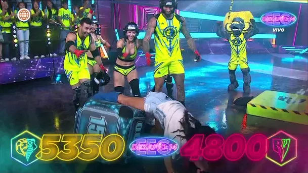 Katia Palma sufrió bochornosa caída y se va de cara tras celebrar victoria / AméricaTV Katia Palma sufrió bochornosa caída y se va de cara tras celebrar victoria / AméricaTV