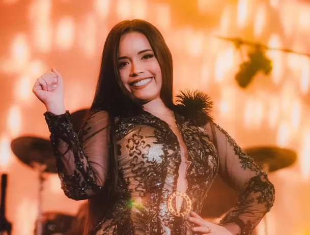 Kiara Lozano lleva cinco años en el grupo Corazón Serrano / IG: @kiaralozano100 Kiara Lozano lleva cinco años en el grupo Corazón Serrano / IG: @kiaralozano100