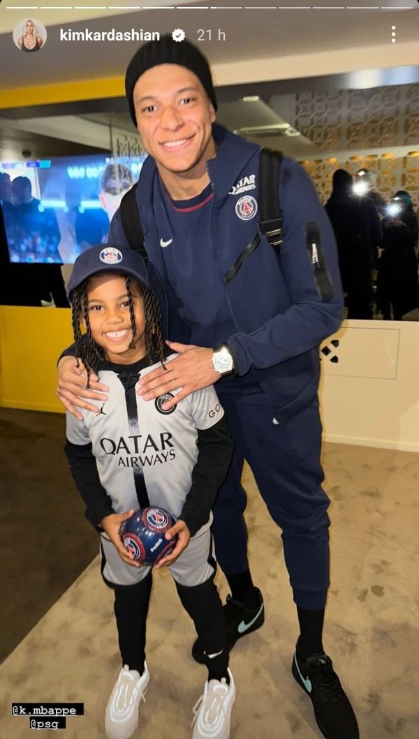 Kim Kardashian llevó a su hijo a París para conocer a Kylian Mbappé