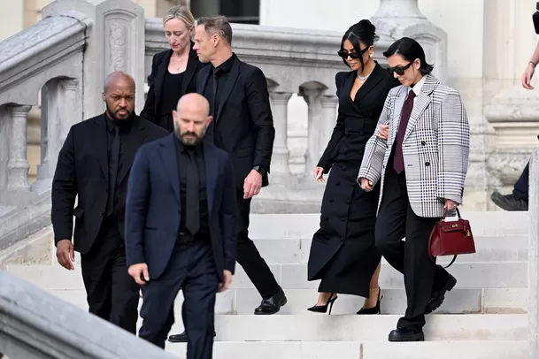 Kim Kardashian testificó en juicio por robo millonario que sufrió en París. Fuente: AFP