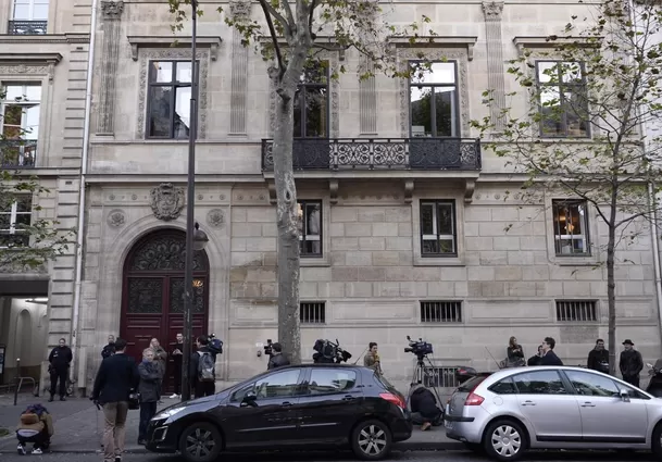 El hotel de lujo en la Rue Tronchet en París, donde se hospedó Kim Kardashian y sufrió asalto en 2016. Fuente: AFP