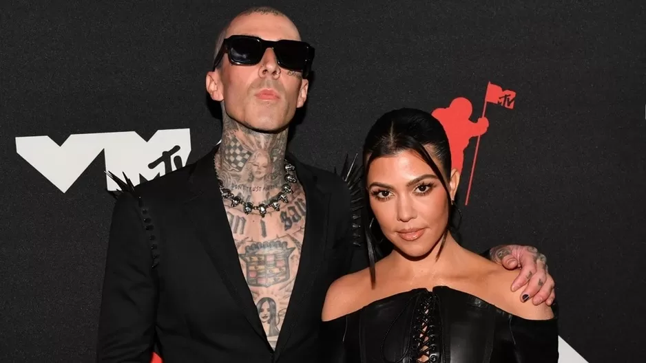  Kourtney Kardashian y Travis Barker se casarán antes de lo imaginado.