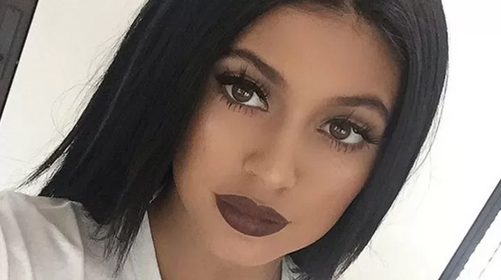 Kylie Jenner invita a sus fans a que dialoguen con ella cuando la vean. Foto: capilda Kylie Jenner invita a sus fans a que dialoguen con ella cuando la vean. Foto: capilda