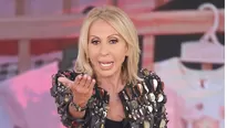 Laura Bozzo reapareció tras la suspensión de su orden de arresto.