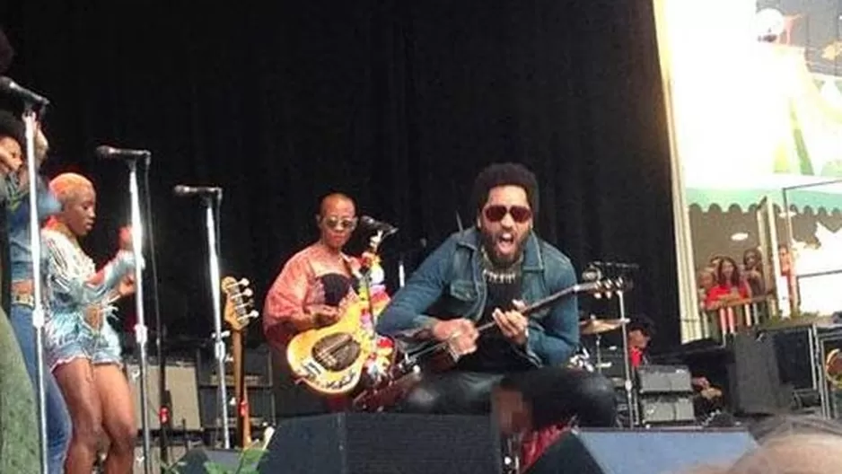 Lenny Kravitz es tendencia en Twitter por mostrar más de la cuenta en concierto