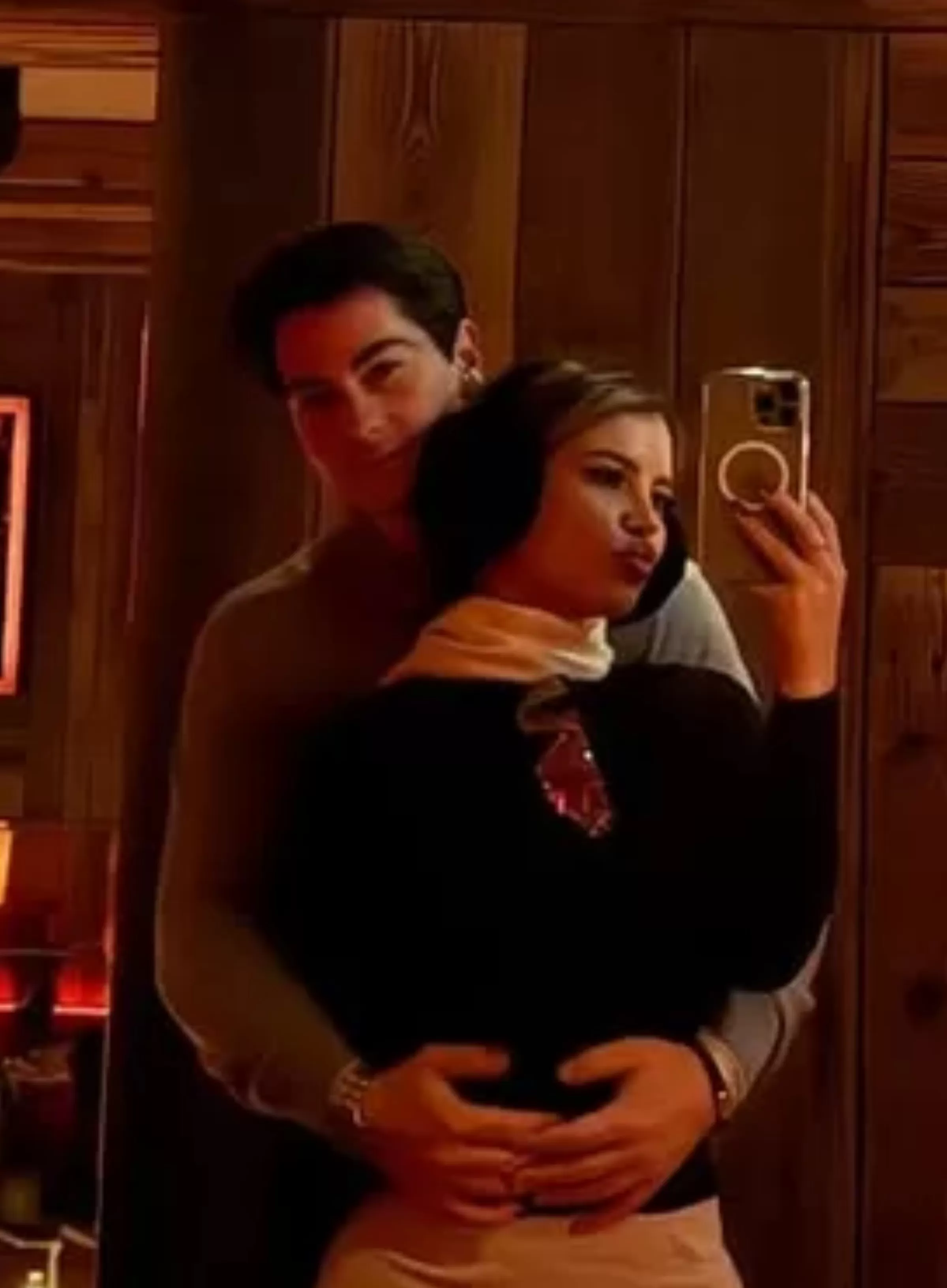 Flavia Laos pasó Año Nuevo con el cirujano Robert Dorfman / Instagram Flavia Laos pasó Año Nuevo con el cirujano Robert Dorfman / Instagram