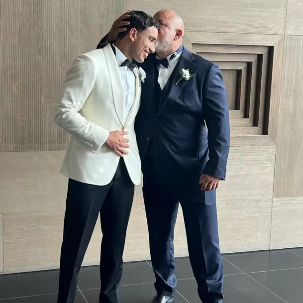Steve Palao junto a su hijo Said en el día de su boda con Alejandra Baigorria. Fuente; Instagram