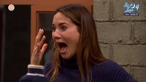 Lorena se hartó y lanzó asqueroso trapo a Macarena en la cara. Fuente: AméricaTV