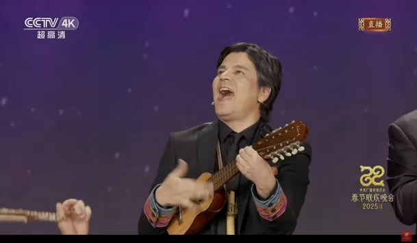 Lucho Quequezana en el Spring Festival Gala de China / Captura Lucho Quequezana en el Spring Festival Gala de China / Captura