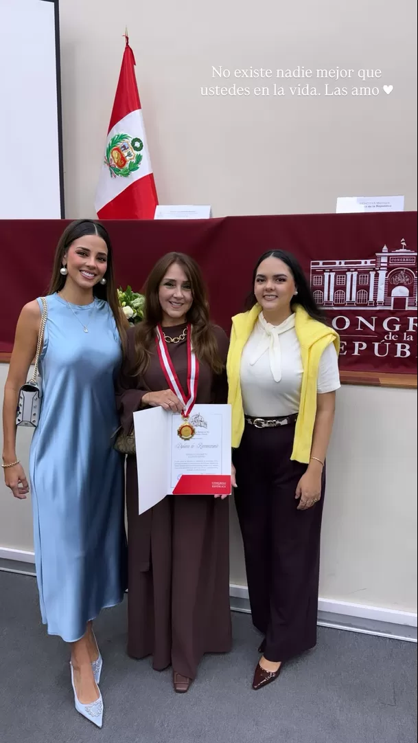 Luciana Fuster junto a su madre y hermana / IG: lucianafusterg Luciana Fuster junto a su madre y hermana / IG: lucianafusterg