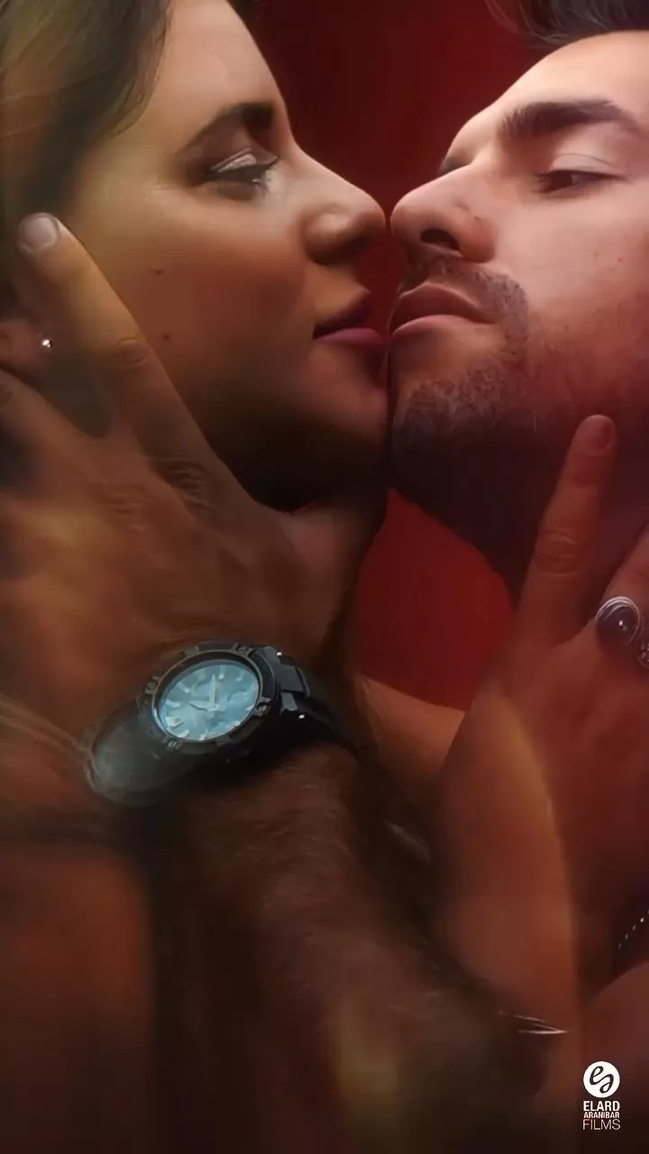Macarena Vélez se luce con aun esposo de Johana Cubillas en sexy sesión de fotos / Captura Macarena Vélez se luce con aun esposo de Johana Cubillas en sexy sesión de fotos / Captura