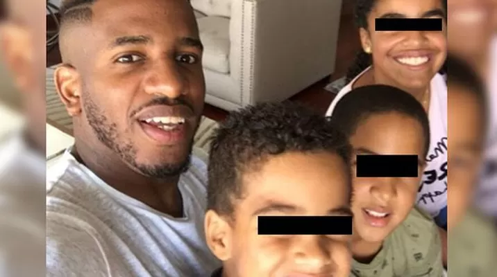 Jefferson Farfán y sus hijos Maialén, Jeremy y Adriano (Foto: Instagram) Jefferson Farfán y sus hijos Maialén, Jeremy y Adriano (Foto: Instagram)