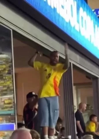 Maluma fue captado en presunta pelea con hinchas argentinos en la final de la Copa América 2024 / Instagram