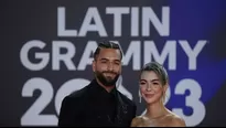 Maluma y su novia Susana Giménez derrocharon amor y ternura en al alfombra guinda de los Latin Grammy / Foto: AFP / Instagram