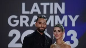 Maluma y su novia Susana Giménez derrocharon amor y ternura en al alfombra guinda de los Latin Grammy / Foto: AFP / Instagram