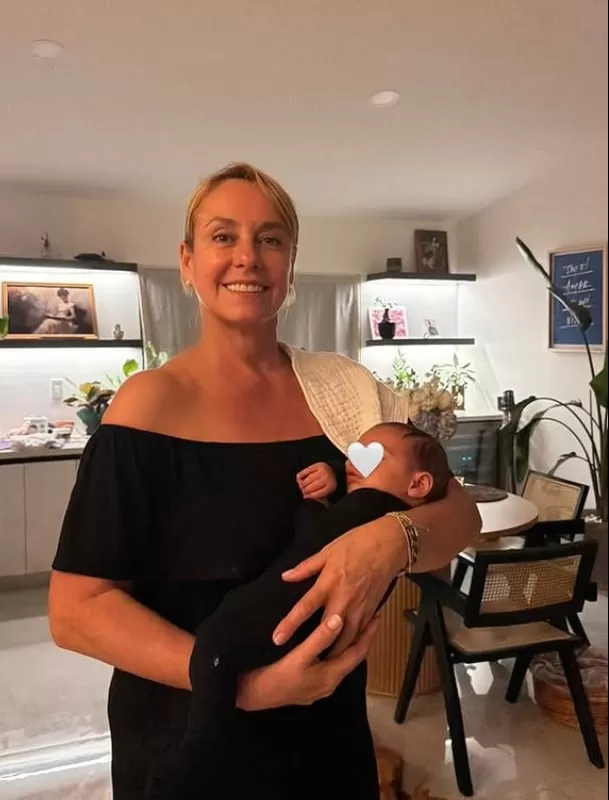 Fabiola Silva viajó a Estados Unidos para conocer por primera vez en persona a su nieto Koa, fruto de la relación de Hugo García e Isabella Ladera. Video: IG @hugogarcia