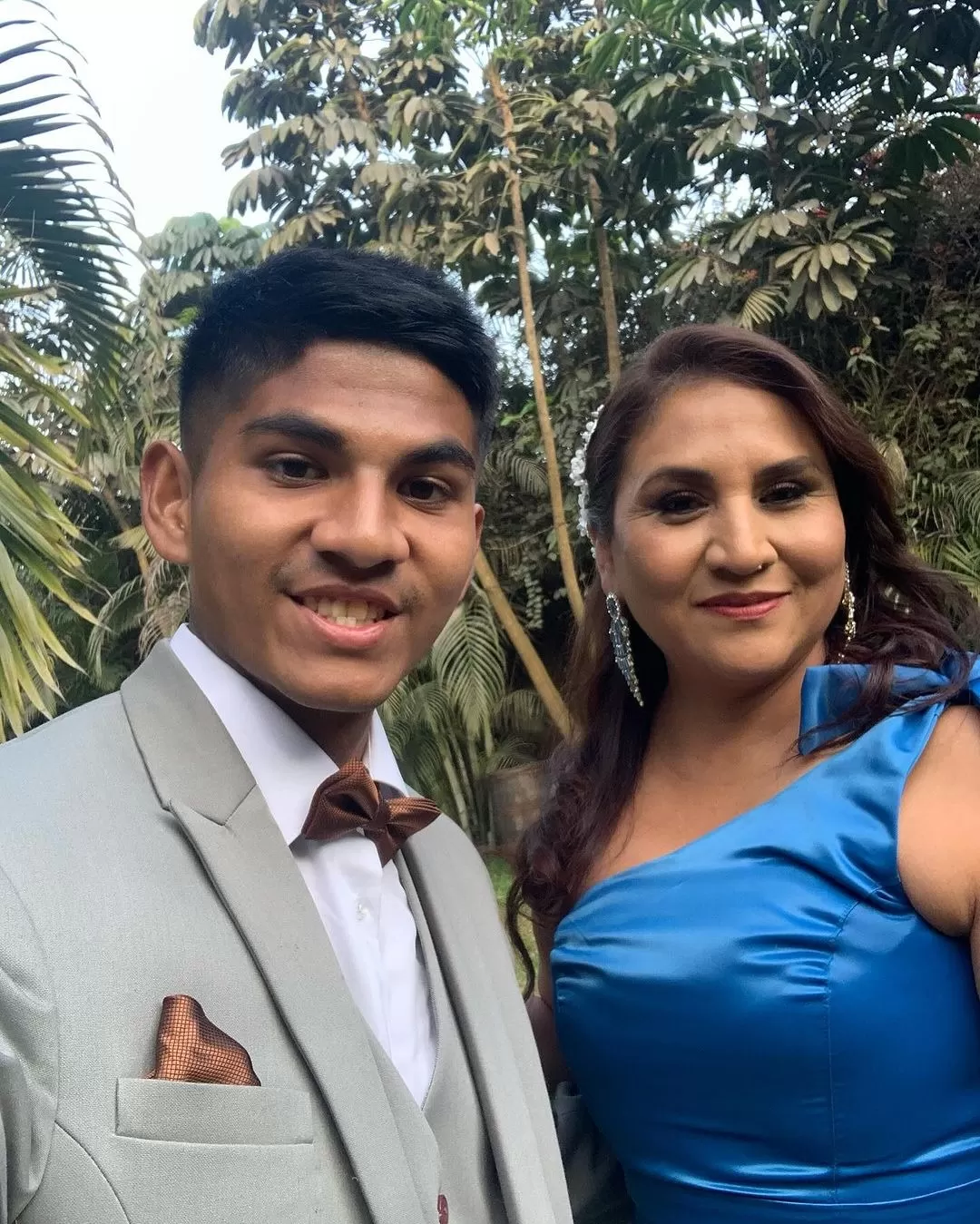 Madre y hermano de Melissa Paredes en la boda con Anthony Aranda / Instagram