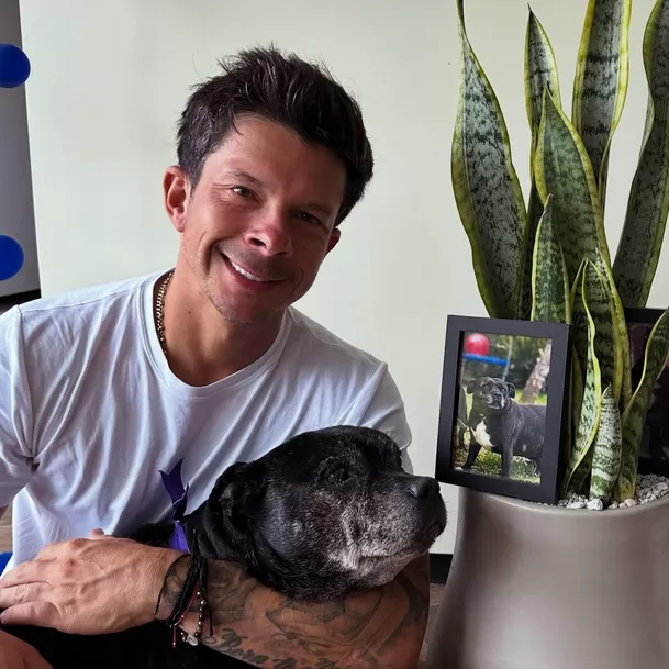 Mario Hart y su mascota Mish / Instagram