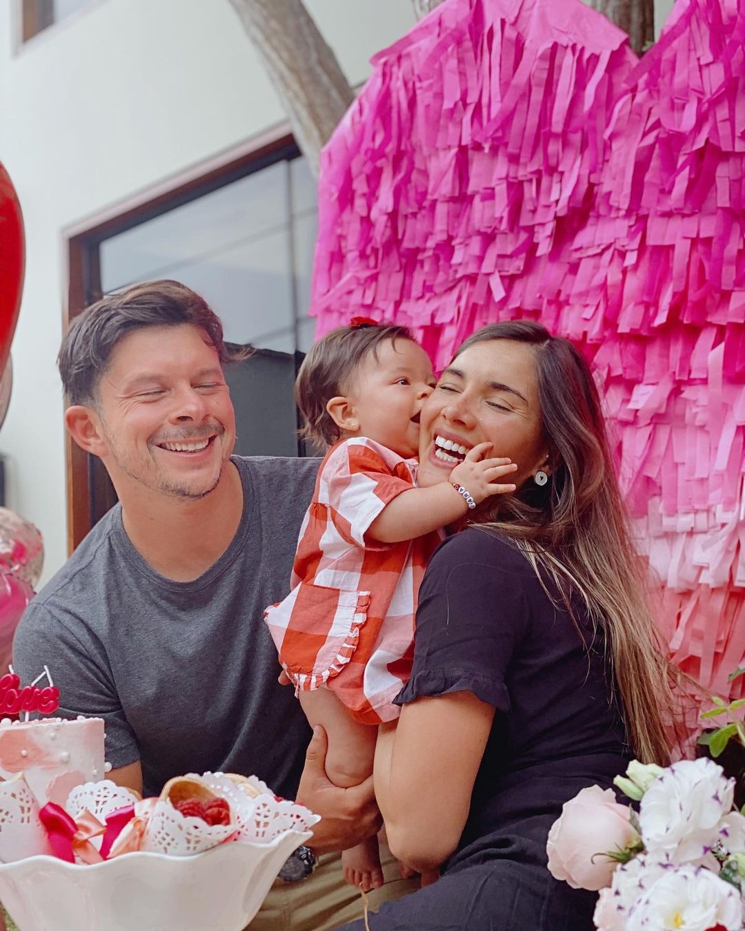 Mario Hart y Korina Rivadeneira: La tierna celebración de los cinco meses de Lara 