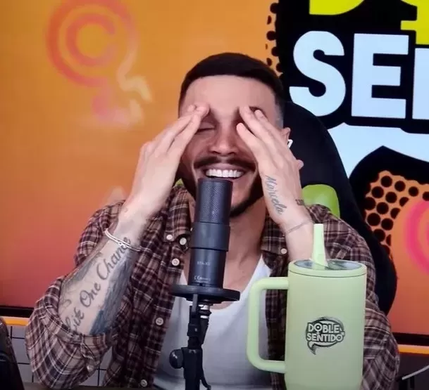 Mario Irivarren no recordó cuándo es el cumpleaños de Onelia Molina. Fuente: YouTube/DobleSentido