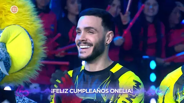 Mario Irivarren celebró cumpleaños de Onelia Molina en Esto es Guerra. Fuente: AméricaTV Mario Irivarren celebró cumpleaños de Onelia Molina en Esto es Guerra. Fuente: AméricaTV