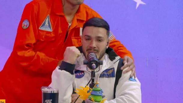 Mario Irivarren rompió en llanto en el estreno de su programa. Foto: Satélite +