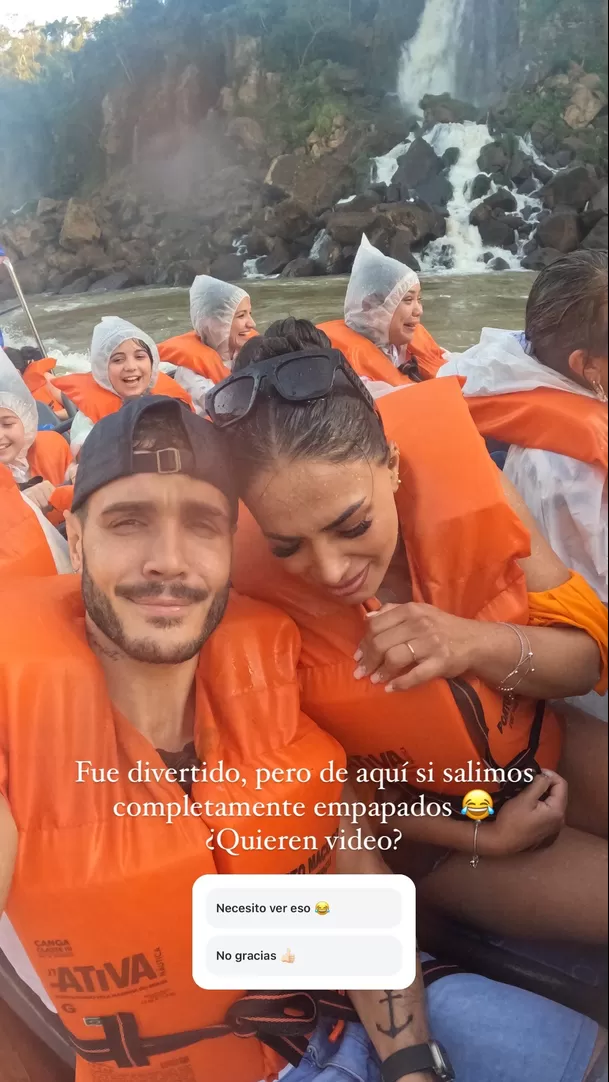 Mario y Onelia pasearon en bote y acabaron empapados/Foto: Instagram