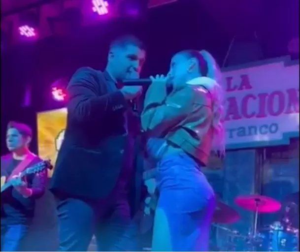 Yahaira Plasencia no se resistió a compartir escenario con su pareja Jair Mendoza/ Foto: TikTok