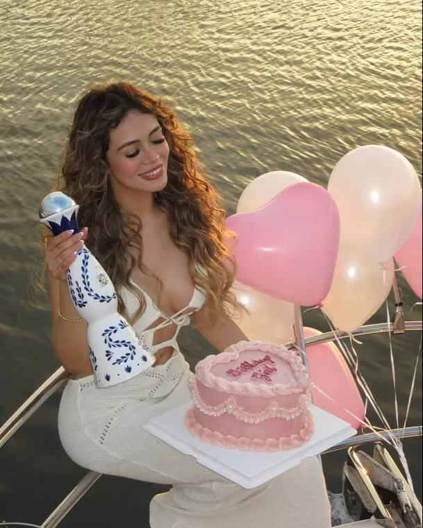 Mayra Goñi celebró su cumpleaños en una fiesta en yate / Instagram