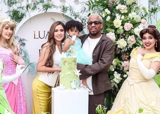 Darinka Ramírez denunció a Jefferson Farfán por violencia psicológica, asegurando que le gritó: “Tú te alimentas de mi pensión”/ Instagram Darinka Ramírez denunció a Jefferson Farfán por violencia psicológica, asegurando que le gritó: “Tú te alimentas de mi pensión”/ Instagram