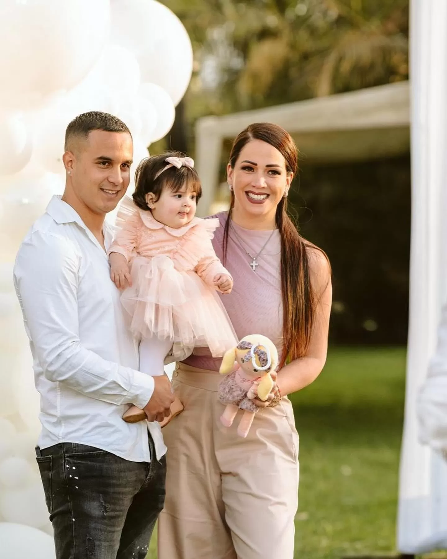 Melissa Klug y Jesús Barco presumen su familia/Foto: Instagram