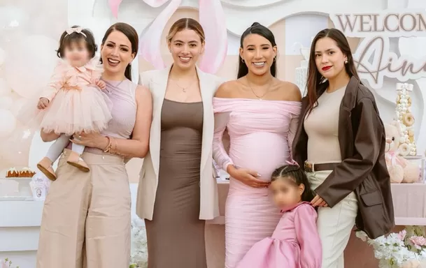 Melissa Klug con sus hijas y su nieta Xianna en el baby shower de Samahara Lobatón / Instagram