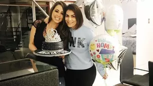 En medio de las celebraciones por su cumpleaños, la chalaca tuvo el detalle con su mejor amiga