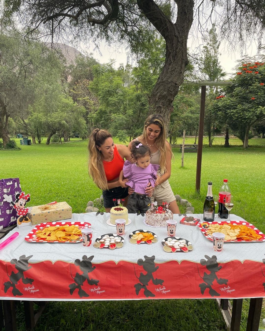 Melissa Loza se lució junto a su pareja en el cumpleaños de su hija 