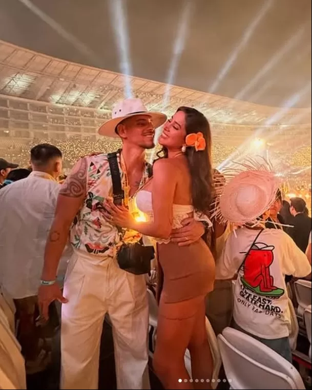 Melissa Paredes y Anthony Aranda se emocionaron por estar a solo unos metros de Bad Bunny. Foto: Instagram Melissa Paredes y Anthony Aranda se emocionaron por estar a solo unos metros de Bad Bunny. Foto: Instagram