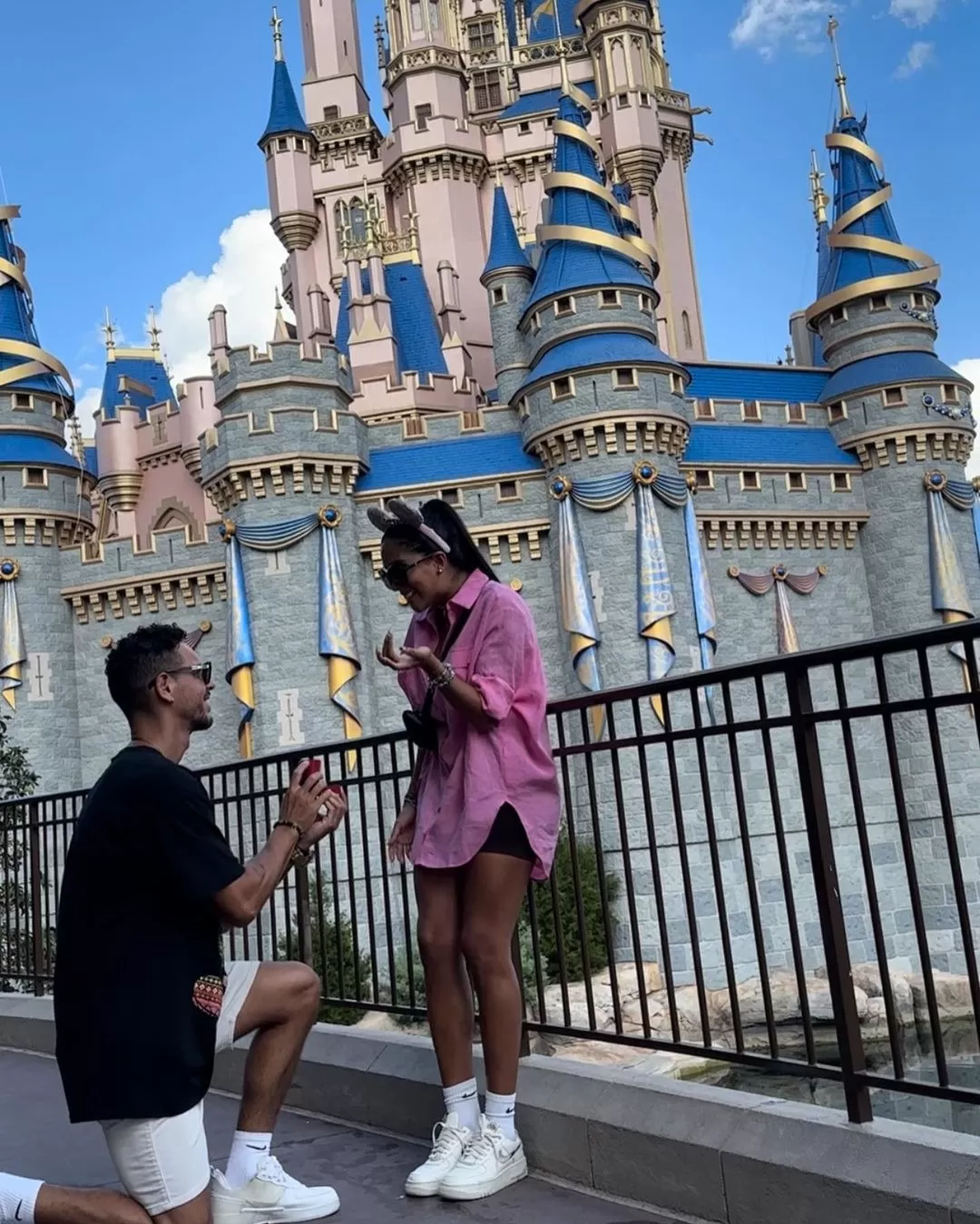 Anthony Aranda le propuso matrimonio a Melissa Paredes en Disney / Instagram