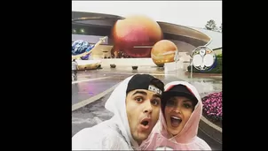 Michelle Soifer y Erick Sabater en Disney World